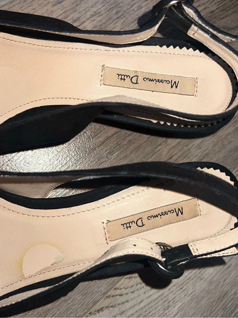 Massimo Dutti Suède black slingback kitten heels. - Picture 4 of 7